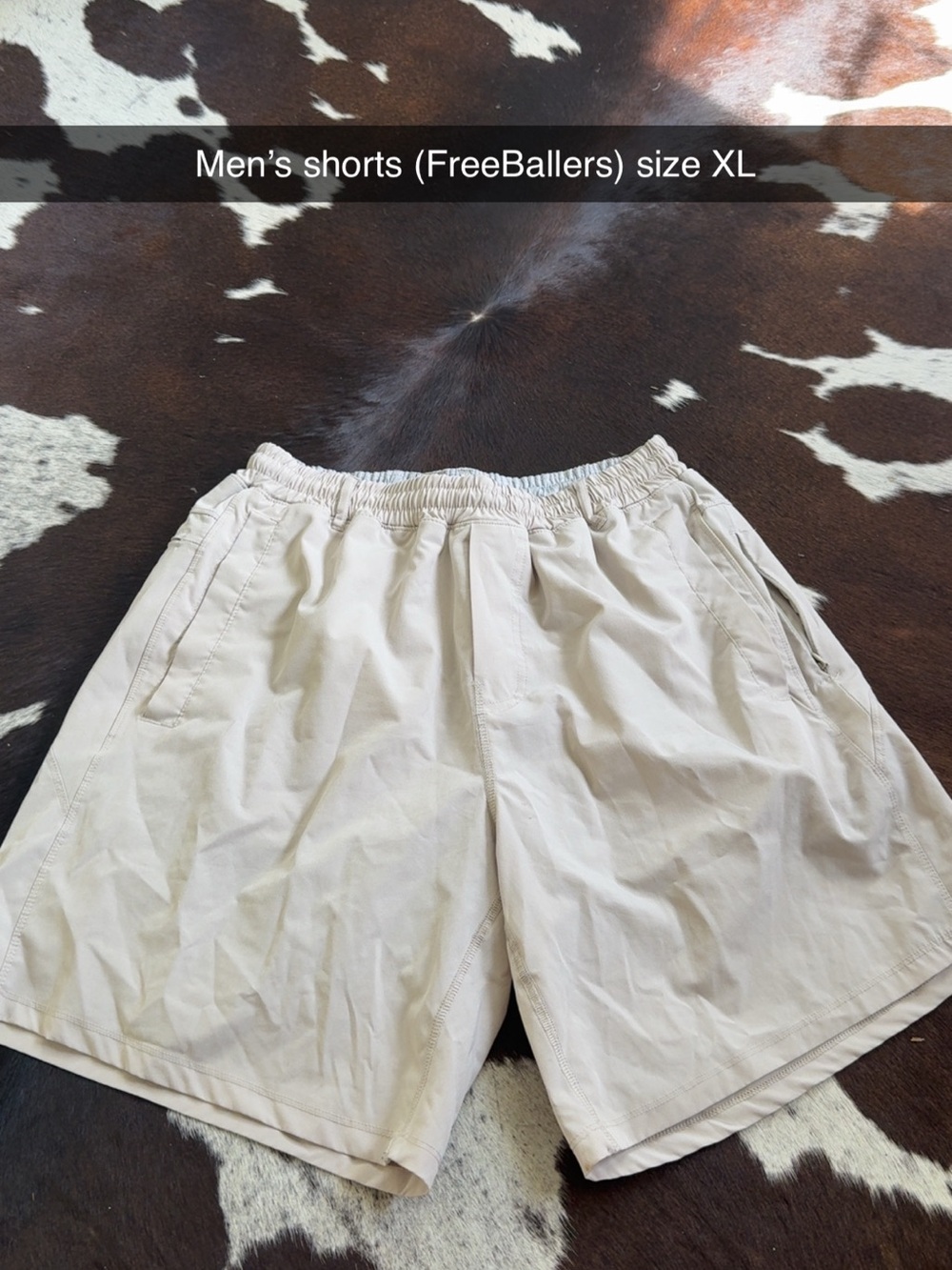 Men’s Athletic Shorts in Light Beige -